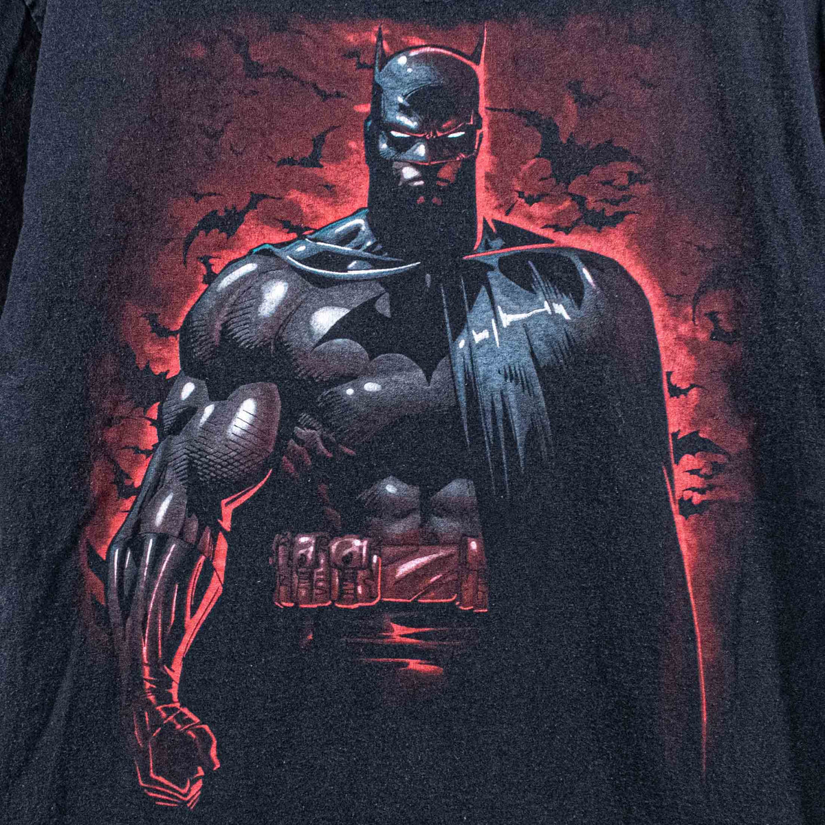 Batman Dark Knight Red T-Shirt– VNTG Shop