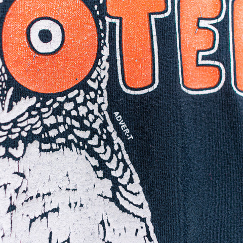 Hooters Delightfully Tacky Yet Unrefined T-Shirt