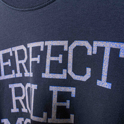 NIKE Center Swoosh T-Shirt Perfect Role Model