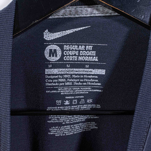 NIKE Center Swoosh T-Shirt Perfect Role Model