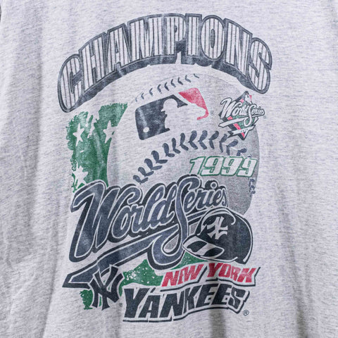 New York Yankees 1999 World Series Champions T-Shirt