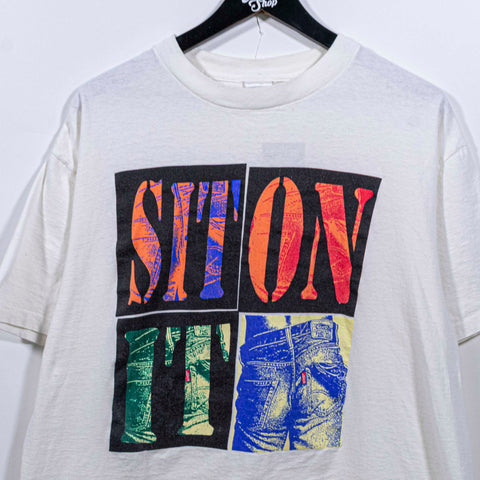 Levi's Sit On It Red Tab T-Shirt