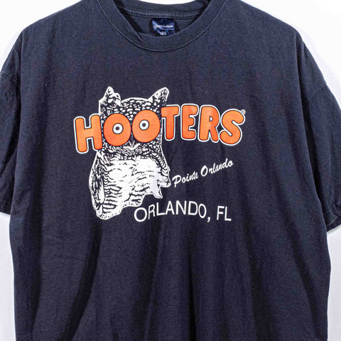 Hooters Delightfully Tacky Yet Unrefined Orlando T-Shirt