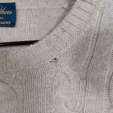 Brooks Brothers 4 Ply Scottish Cashmere Cable Knit Sweater Made in Scotland