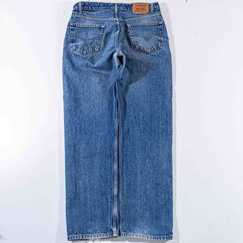 Levis 505 Regular Fit Jeans