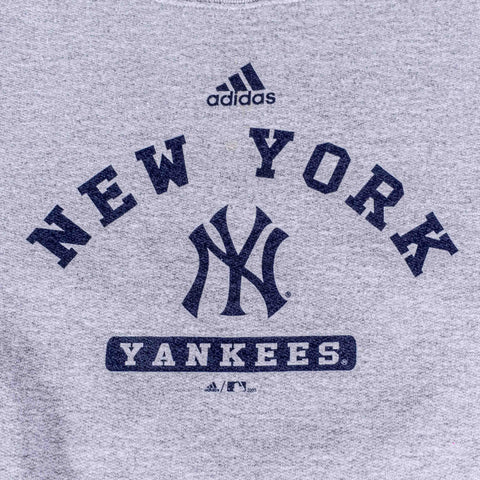 New York Yankees Adidas Center Logo Crewneck Sweatshirt