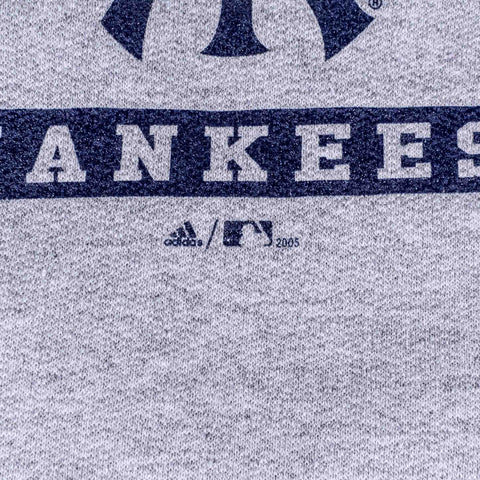 New York Yankees Adidas Center Logo Crewneck Sweatshirt